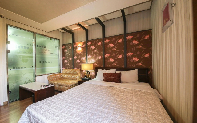 N Motel