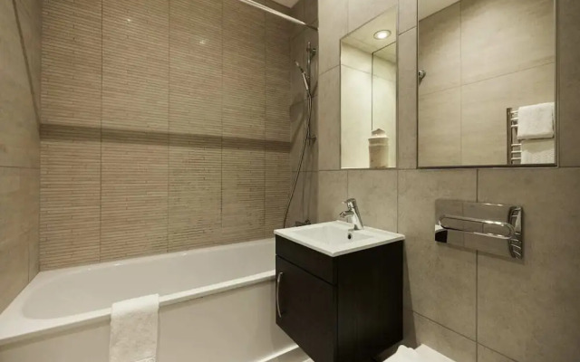 The Harlesden Escape - Spacious 3bdr Flat With Balcony