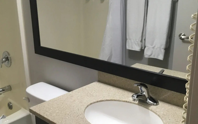 Travelodge Suites by Wyndham New Glasgow