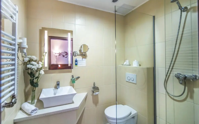 Patak Park Hotel