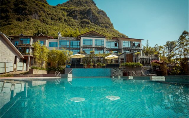 Moonlit Sky Resort
