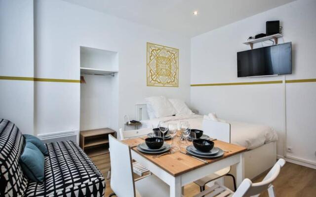 cosy independant studio proche gare et jardin