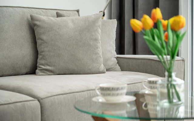 Stylish Apartment in Wroclaw by Renters