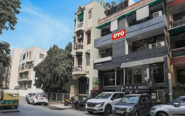 OYO Flagship 80574 Royal Galaxy
