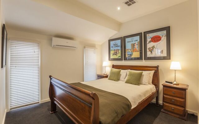 Boutique Stays - Elwood Hideaway
