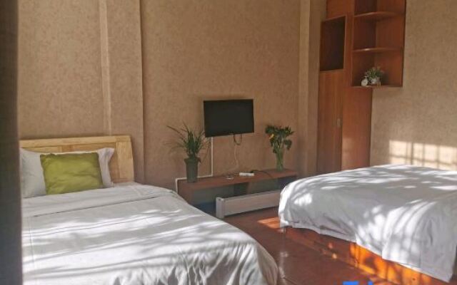 Yiya Holiday Inn