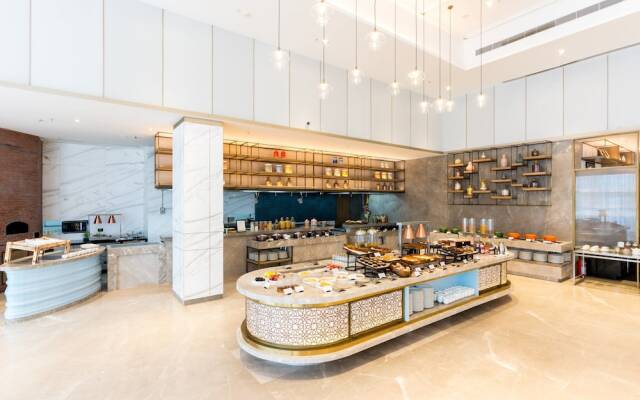 Holiday Inn Lucknow Airport by IHG