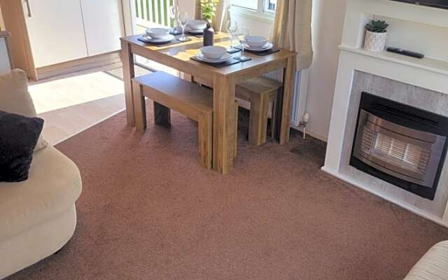 Golden Palm Getaway's PG143