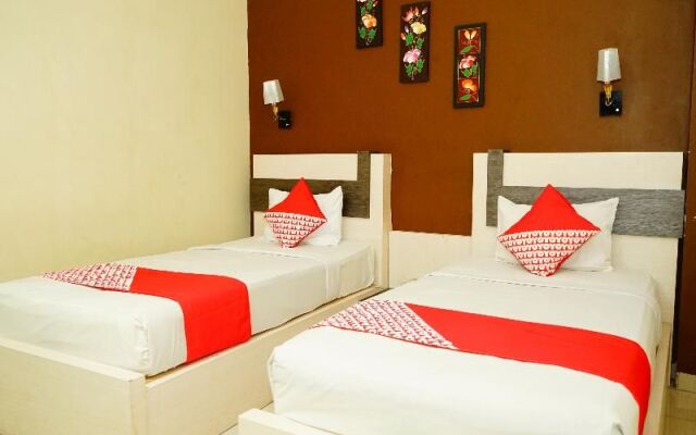 Oyo 629 Grand Vella Hotel