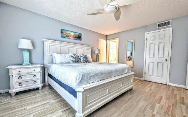 Sea Club #13 - Coastal Charm