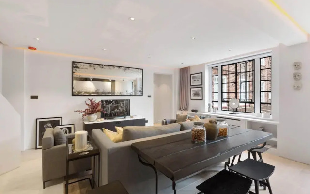 Knightsbridge & Chelsea Lux 2 bed Duplex