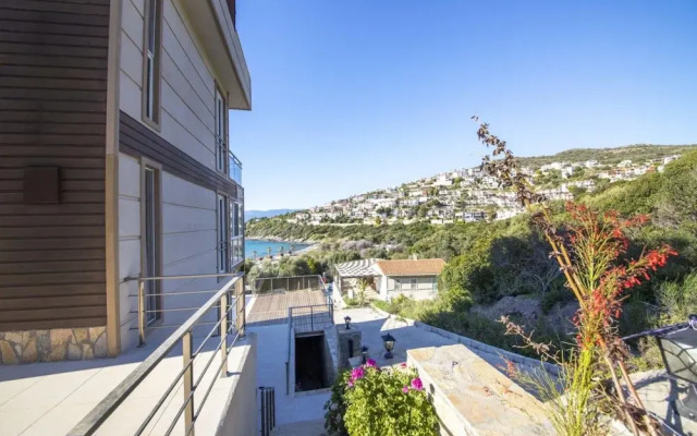 Villa With Sea View and Terrace in Milas Bodrum