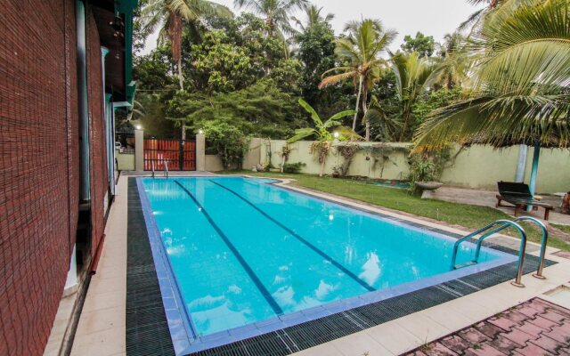 Clove Transit Hotel by OYO Rooms