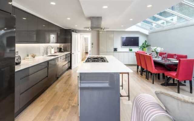 Veeve - Fulham Victorian