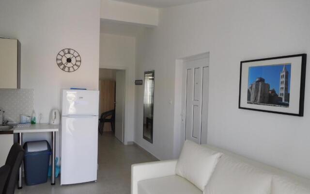 Mirakul Apartments