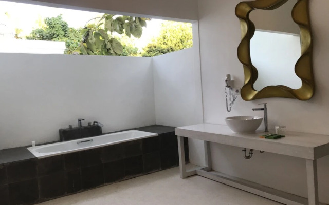 A Villa Ubud Bali by UHM