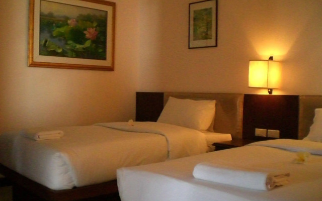 Naris Art Hotel
