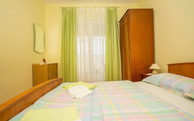 Apartments Anica M / Two Bedrooms A1