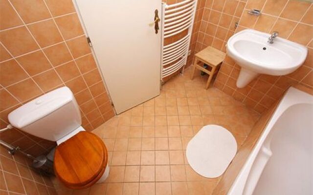 Apartments at the Golden Plough