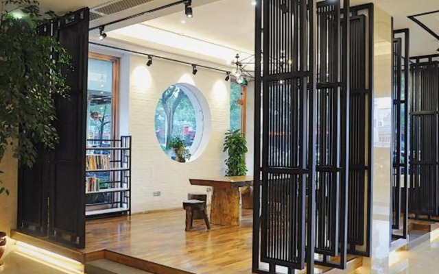Lishui Jinjiang Business Hotel