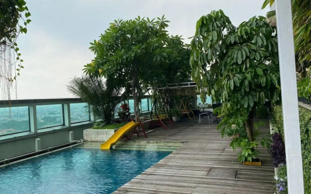 Good Location And Relaxing 1Br Apartment At Aryaduta Residence