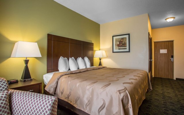 Quality Inn & Suites Bloomington