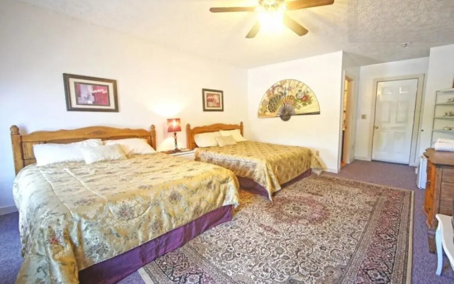 The Hayden Creek Inn