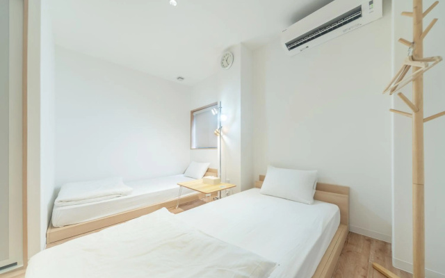 coins hostel tenjin