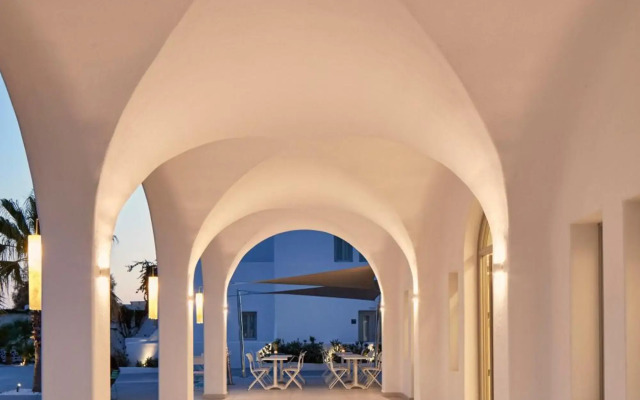 Aqua Blue Hotel