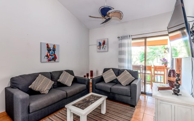 Bromelia 6 - 2 BR Condo Just 2 Blocks From Beach and Town