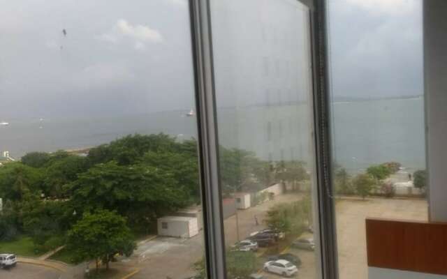 Apartment in Front of the Sea 519A