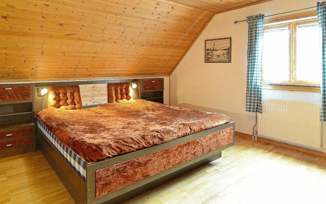 Four-Bedroom Holiday home in Mellerud