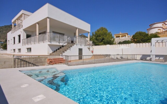 Villa 5 Bedrooms With Pool Wifi And Sea Views 105047