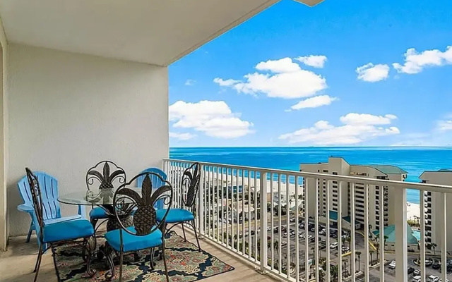 Laketown Wharf 1523