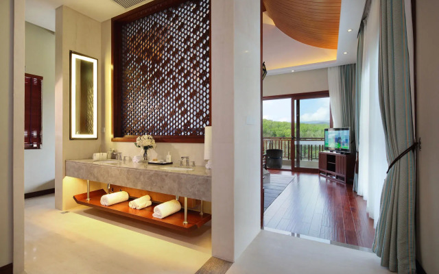 Sanya Ocean Sonic Banling Hotspring Resort