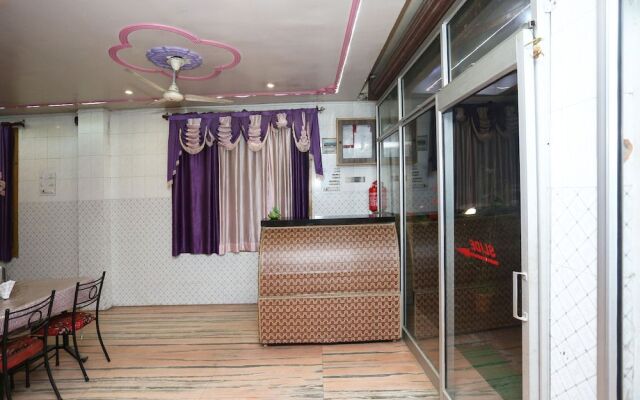 OYO 28835 Hotel Star