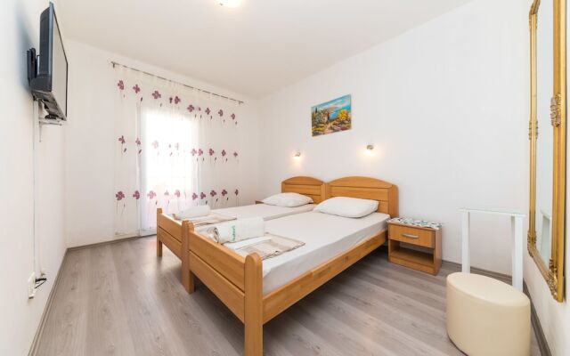 Apartments Damjan