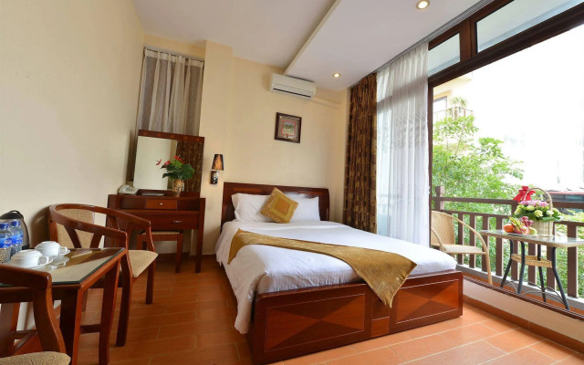 Artisan Lakeview Hotel