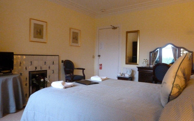 Tigh Na Sgiath Country House Hotel