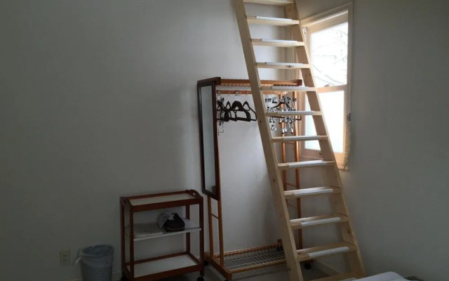Guest House Bunk