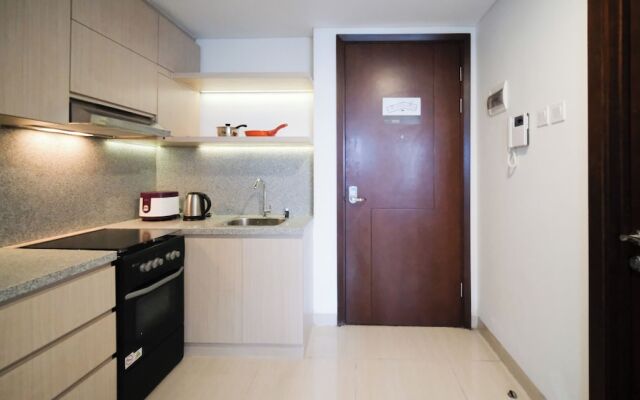 Modern And Comfy Studio At Grand Sungkono Lagoon Apartment