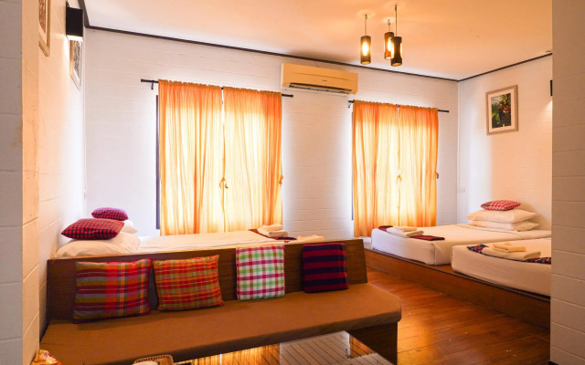 Thanicha Resort Amphawa