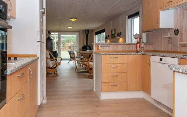 10 Person Holiday Home in Oksbol