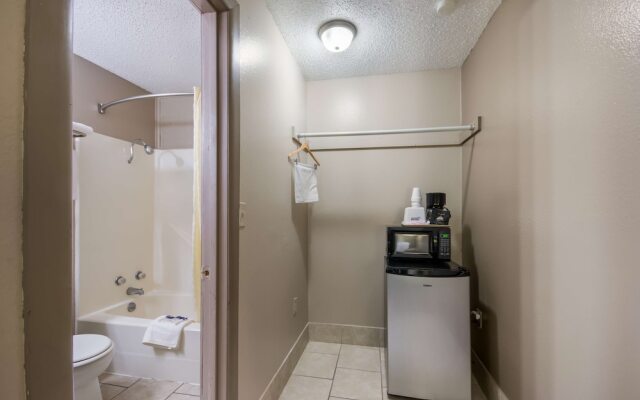 Americas Best Value Inn Woodward at 8th St