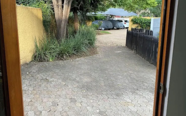 Madison House & Cottages