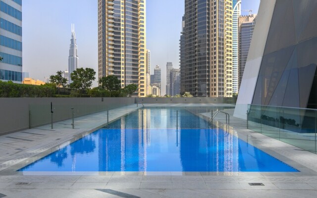 Driven Holiday Homes Marquise Square