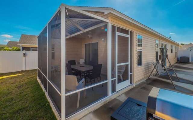 Amber Court 871 by White Pelican VR