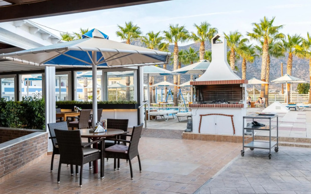 Mammis Beach Hotel