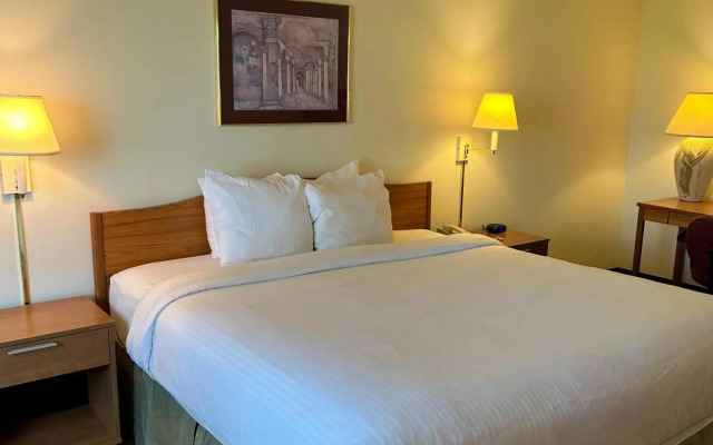 Peppermill Empress Inn