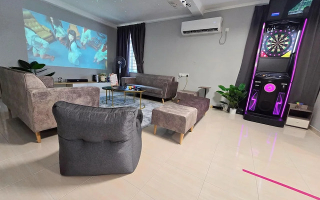 Comfy Tok Sira Home Kuantan 5 BR